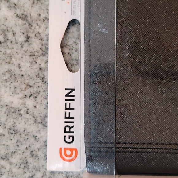Griffin Mini Tablet or E-Reader Protective Cover and Holder - Picture 4 of 9